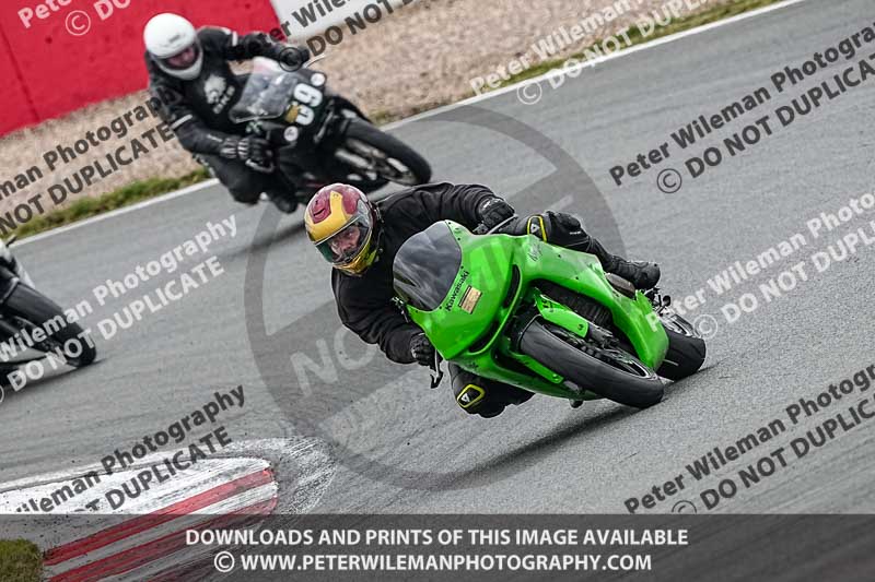 donington no limits trackday;donington park photographs;donington trackday photographs;no limits trackdays;peter wileman photography;trackday digital images;trackday photos